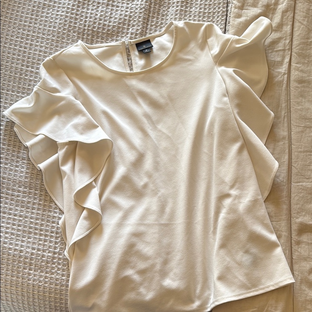 Worthington Cream Ruffled Short Sleeve Blouse